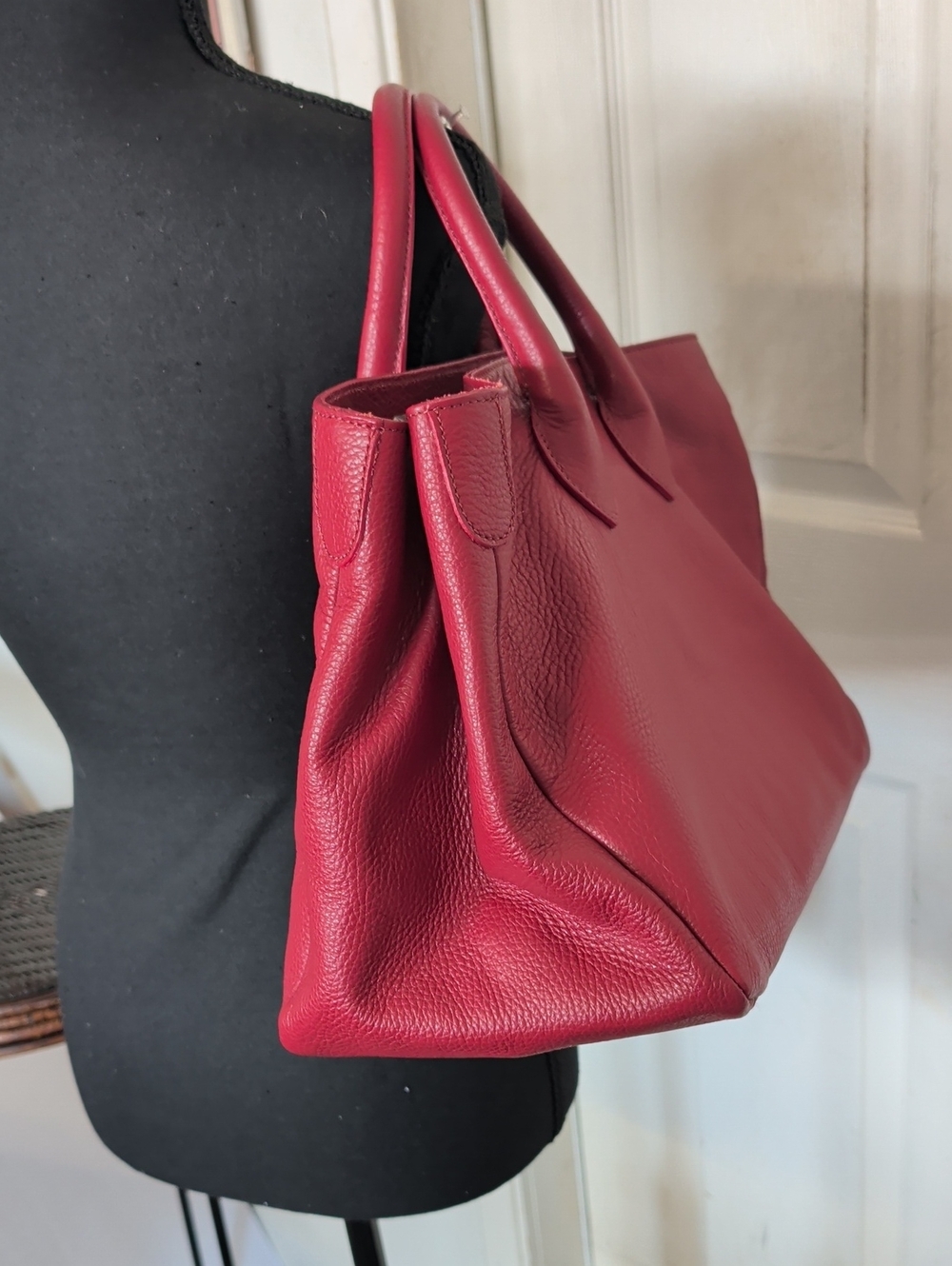 Mark & Graham Slouch Shoulder Bag Handbag - Red - Picture 5 of 16